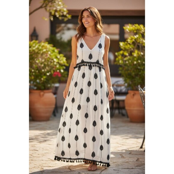 Embroidered Medallion Maxi Dress- Moulinette Soeurs Anthropologie - Size 10 - Picture 1 of 7